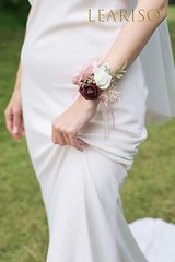NEW IN BOX LEARISO DUSY ROSE SILK FLOWER Corsage and Boutonniere Set
