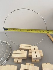 Metal Floral Hoop Centerpiece with 12PCS Wood Place Card Holders