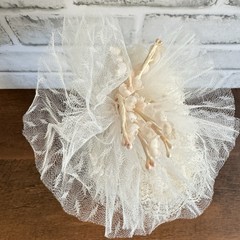 Vintage Coast Novelty 1980 Wedding Cake Topper Bride & Groom Lace Bells Floral