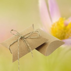 100Pcs Reusable Kraft Paper Wedding Favor Boxes Pillow Candy Packing