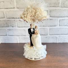 Vintage Coast Novelty 1980 Wedding Cake Topper Bride & Groom Lace Bells Floral