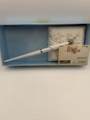 Wedding Guest Pen Studio His & hers. 2018 456491. White With Beautiful Design