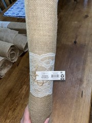 Mainstays 18″ X 10’ Burlap Lace Table Runners. 7 Used Good Condition + 1 New