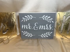 David Tutera Mr & Mrs Chair Signs Table Decoration Set Gold Gray Wedding 3pc