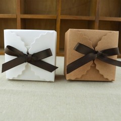 50PCS Wedding Party Candy Box kraft White Gift Box with Robbon Packing Romantic