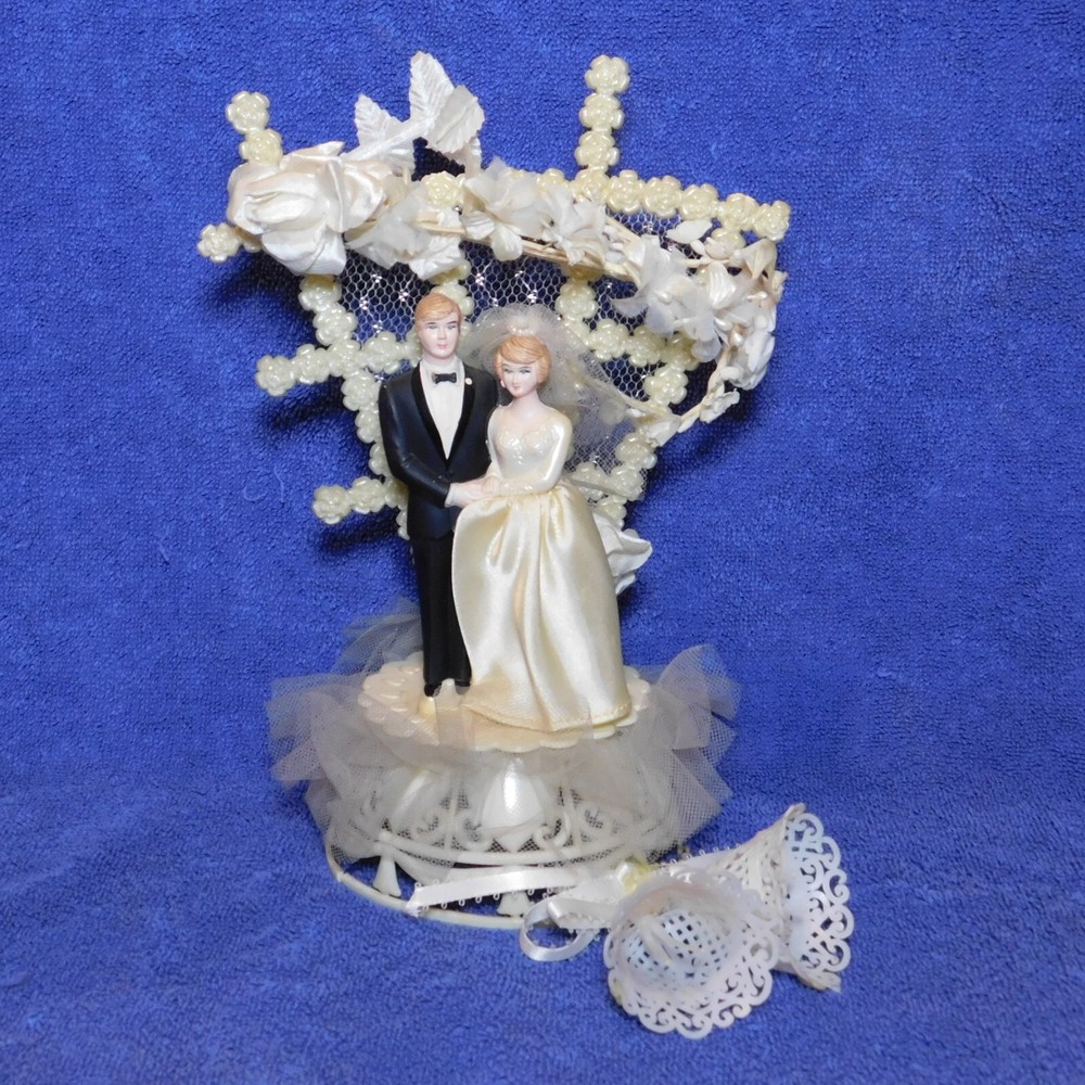 Vintage 1980 Coast Novelty Made in New Zealand Wedding Cake Topper with Trellis