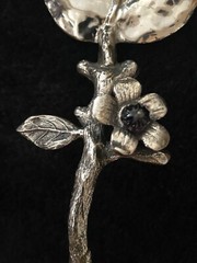 Bombay Company 2000’s Silver Color Woodsy Leaf Floral Cake Pie Server