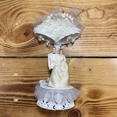 10” Vintage 1959 Plastic Bride & Groom Novelty Wedding Cake Topper Bells *READ*