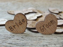 100 qty 1″ BRIDE GROOM Wood Heart Table Confetti Wooden Wedding Decor Heart Sign