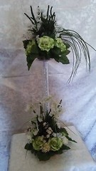 BEAUTIFUL HANDMADE TABLE CENTERPIECE FOR WEDDINGS WHITE/SAGE GREEN ROSES