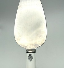 Royal Worcester Howard (Ruby) Fine Bone China Cake Slice / Server 1989 – 1994