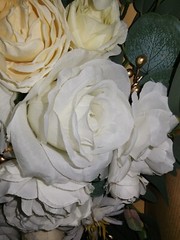 32″ Artificial Wedding Arch Flower, Eucalyptus Leaves Cream & Champagne