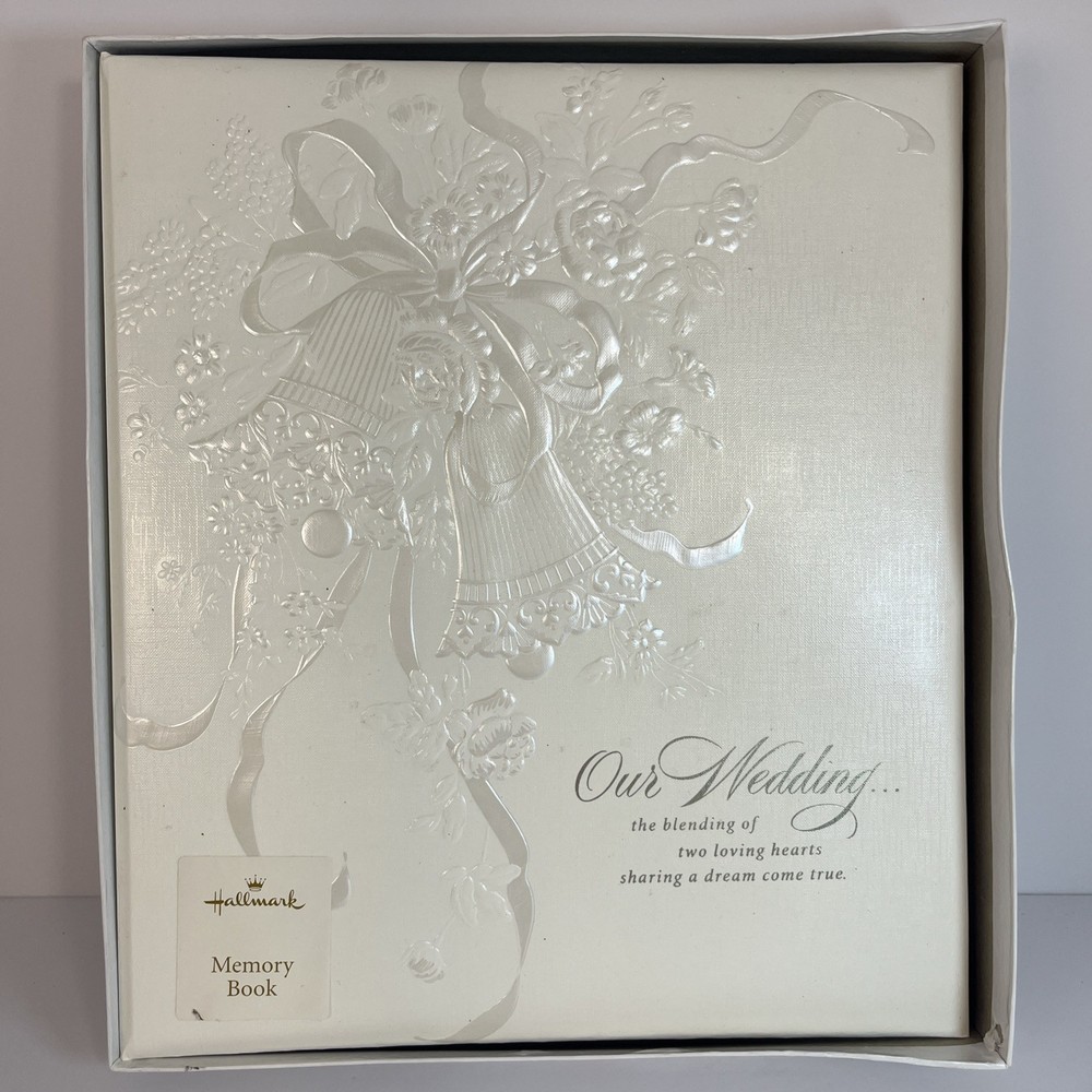 NOS Vintage Hallmark Wedding Keepsake Album New Keepsafe