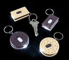 WHOLESALE LOT OF 144 COOKIE FLASHLIGHT LED KEY CHAINS BATTERIES INCLUDED, HOT!