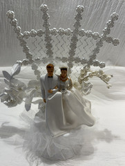 RARE Vintage 1959 Coast Novelty Wedding Cake Topper Bride Groom Rosettes Lace