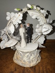 Vintage Wedding Cake Topper Bride Groom Flowers Leaves Lace