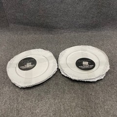 New Set of 4 American Atelier 13-in Polypropylene Charger Plates White/Antique