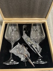 Bridal Wine Glass Set Wedding Gift In Wooden Keepsake Box