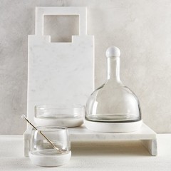 Santa Barbara Design Studio Table Sugar Marble And Glass Wine Carafe 42-Ounce