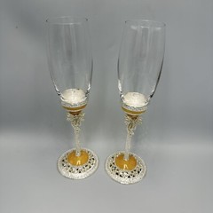 Things Remembered Bride & Groom Wedding Champagne Flute Glasses Set Bows Peals