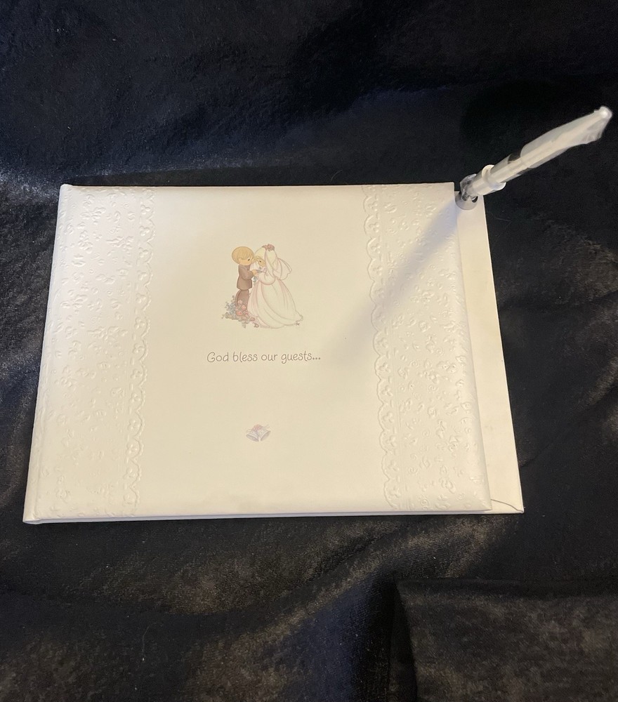 Hallmark Precious Moments Wedding Guests Sign In Album & Pen / New Unused 2004