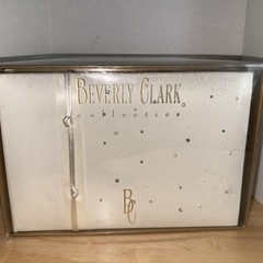 BEVERLY CLARK COLLECTION, IVORY CELEBRITY WEDDING GUEST BOOK, NEW!!! Free Ship