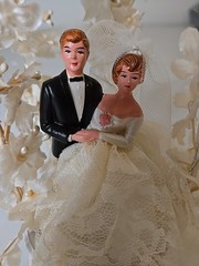 Vintage 1950s Wedding Cake Topper Bride Groom Bell Flower Arch