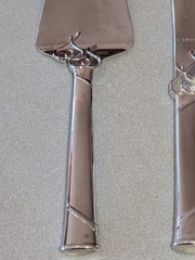 LENOX TRUE LOVE 2 PIECE DESSERT SET 13 INCH