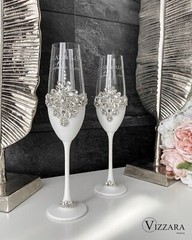 Wedding Glasses Set of 2 White wedding, Personalized glasses, Gifts for the Coup