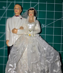 Vintage 1950s Wedding Cake Topper Bride & Groom. Elizabeth Taylor Style Dress