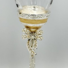 Things Remembered Bride & Groom Wedding Champagne Flute Glasses Set Bows Peals