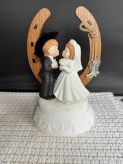 Western Wedding Cake Topper Groom In Cowboy Hat Bride w Lucky Horseshoe