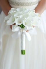 IFFO Bride Holding Flowers, high Simulation pu Calla Lily Bouquet, and Never …