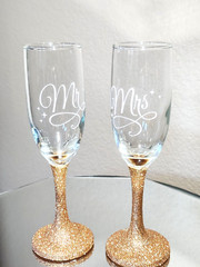 Glittered Champagne Flute Glasses , Mr and Mrs Glasses, Wedding Glass Set .