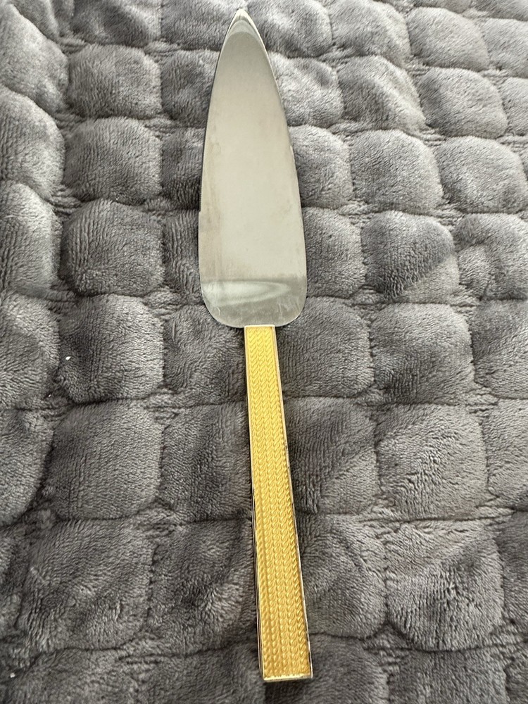 Wedgwood Vera Wang Pie Cake Server Goldtone Handle