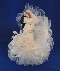 New Vintage Elegant Seashell Array Porcelain Bride & Groom Wedding caketop #390