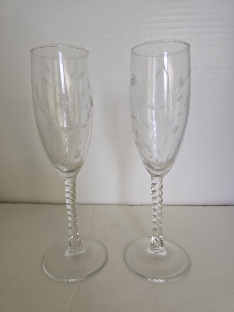 Lillian Rose Crystal Toasting Stem Glasses Wedding Champagne Flute Set 8″ Floral