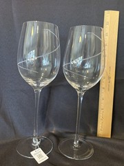 SWAROVSKI CRYSTAL Set 2 NEW Wine Glasses Etched With Crystal Stones