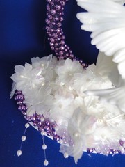 New Elegant Ring of Purple Pearls, Kissing Love Birds Cake topper #402A