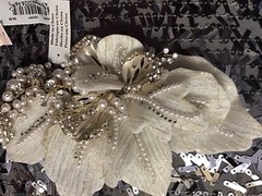 NEW $189 David’s Bridal Flowers Pearls Crystals Elegant Clip In Hair Headpiece