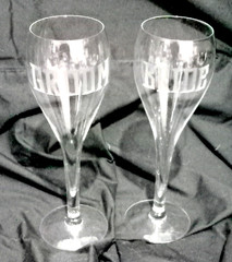Set 2 Clear Etched Glass Bride + Groom Champagne Flute Wedding 170