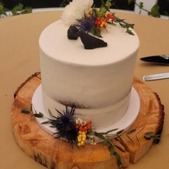 Raven Crow Cake Top Bride Groom Love Bird Dark Wedding Engage Carve Wood Statue