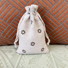 5.5″X 3.9″ 20Pcs Flower Burlap Bags with Drawstring Packaging Jewelry Pouches DI