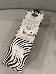 Wild Eye Designs High Heel Cake Server Stainless Steel Pink Magnetic Heel