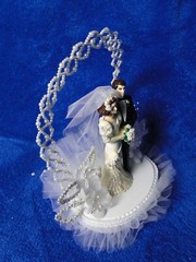 New Wilton Designer Series «NEW BEGINNING» Wedding Cake Top # 110-858