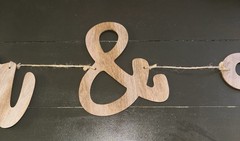 Wood & Twine Hanging «Mr & Mrs» Wedding Banner Brown 36 in x 8 in Romantic