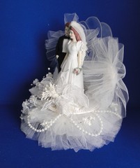 New Vintage Elegant Seashell Array Porcelain Bride & Groom Wedding caketop #390