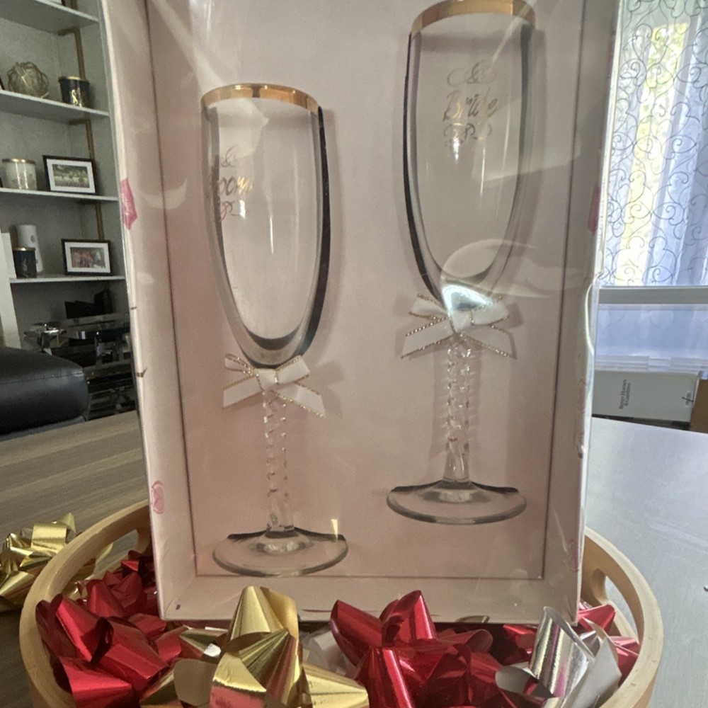 Decorated Gold Rim Champagne Flutes Set of 2 with Bow for Wedding