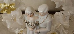 Porcelain Wedding Bride & Groom VTG Topper w/Floral Decor & Rings. Hong Kong