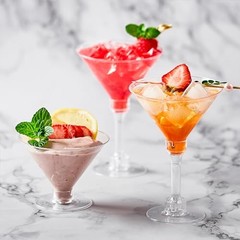 40 Pack Mini Plastic Martini Glasses – 5oz Disposable Cocktail Glasses Tall
